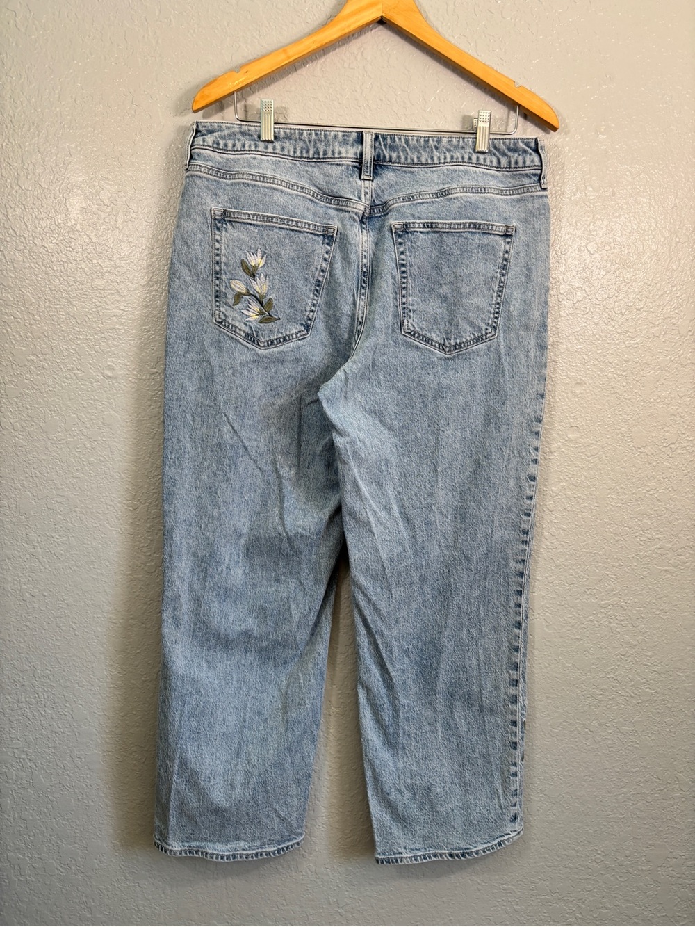 Lands’ End Floral Embroidered Mid Rise Relaxed Straight Leg Jeans Sz. 14P - Picture 9 of 9